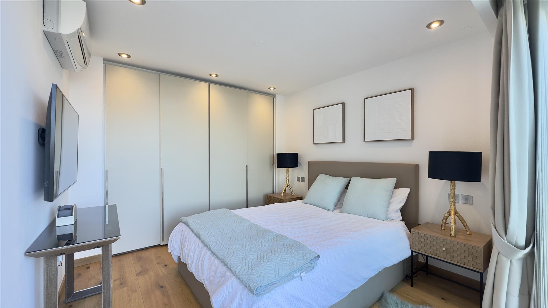 Image of Apartment - 2 Bedrooms - 2 Bathrooms for Rental in Royal Ocean Plaza-Gibraltar, Image 11